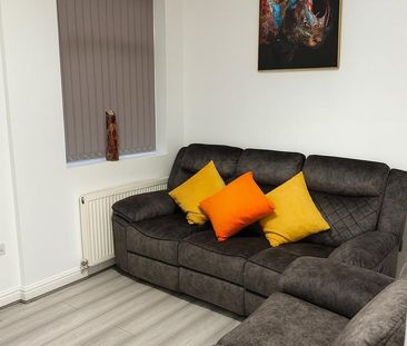 2 bedroom house share to rent - Photo 1