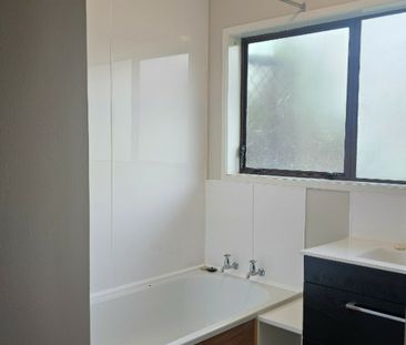 COSY ON CARRUTH - Photo 3