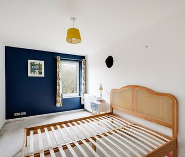 2 Bed House - Photo 4