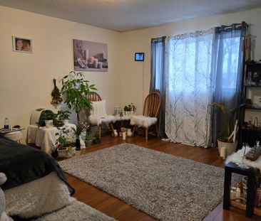 For Lease - 1863 Leclair Crescent, Orleans - Cumberland and Area, O... - Photo 2