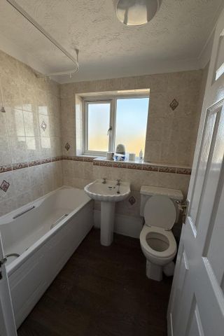 1 bedroom semi-detached house to rent - Photo 5