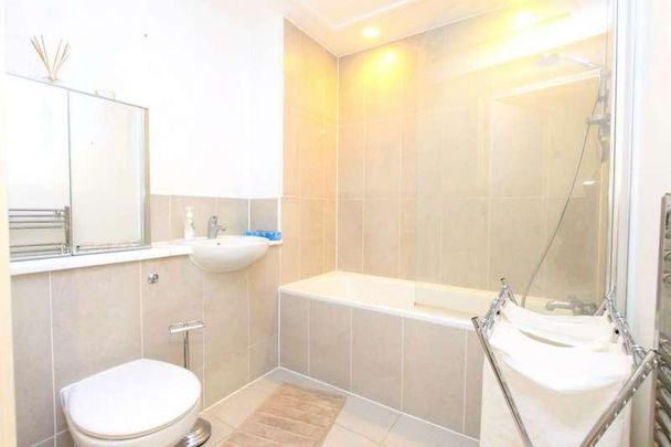 Brighton Belle, Stroudley Road, Brighton, BN1 - Photo 1