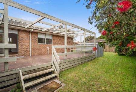 22 Gattinara Drive, Frankston - Photo 2