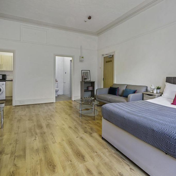 1 bedroom flat to rent - Photo 1