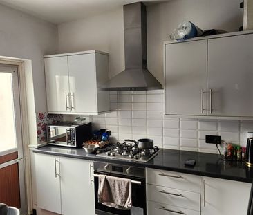 Room in a Shared House, Mayday Gardens, SE3 - Photo 6