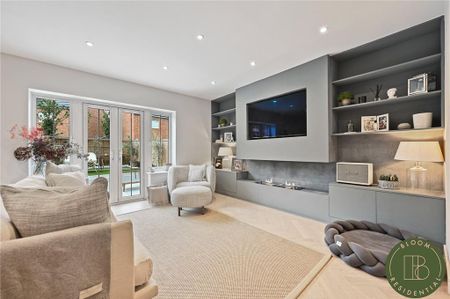 2 bedroom end of terrace house to rent - Photo 3