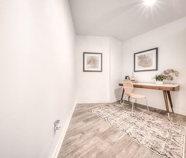 260 Queens Quay W #804 - Photo 6