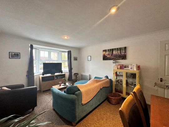 2 bedroom flat to rent - Photo 1