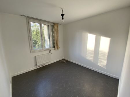 Location Appartement 2 pièces 38m² ST MARTIN D HERES 38400 - Photo 3