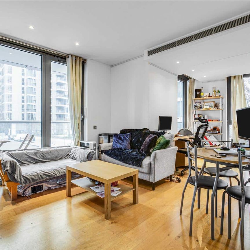 Riverside Quarter, SW18, London - Photo 1