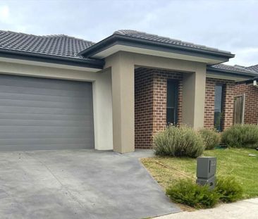 22 Colonnade Street, CLYDE NORTH - Photo 2