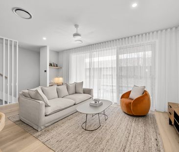 Fully Furnished Coastal Living Central Burleigh Heads - Photo 2