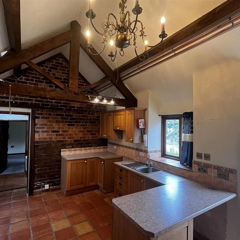 2 bedroom cottage to rent - Photo 1