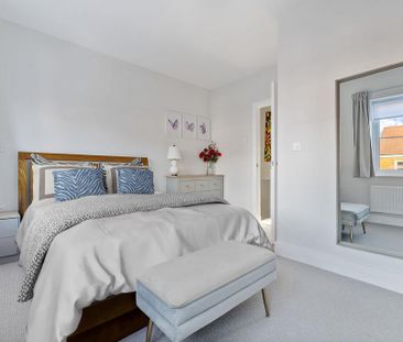 2 bedroom semi-detached house to rent - Photo 2