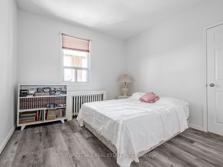 Detached Home For Lease | C8110812 - Photo 4