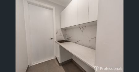 Stunning Brand New Home - Photo 2