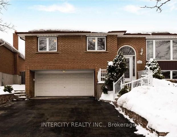 For Lease - 308 Centre Street, Brampton, Ontario - Photo 1