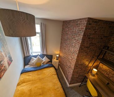 2 bedroom flat to rent - Photo 4