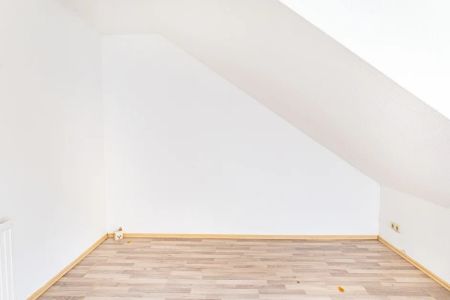 Gemütliche Dachgeschosswohnung mit Balkon in Stade-Hahle - Photo 5