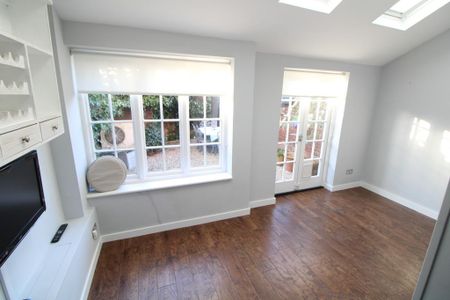 3 bedroom terraced house to rent - Photo 4