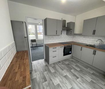 2 bedroom maisonette to rent - Photo 4