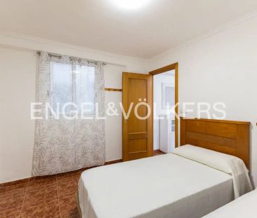 Valencia - Photo 2