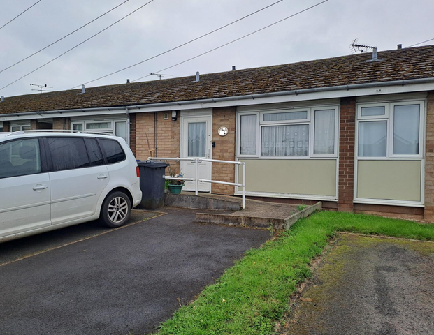 Ferrers Avenue, Tutbury, Burton-on-Trent, Staffordshire, DE13 9JR - Photo 1