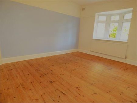 2 bedroom semi-detached bungalow to rent - Photo 3