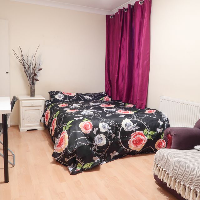 RM2 St. Stephens Road | Bow | London | E3 5JN - Photo 1