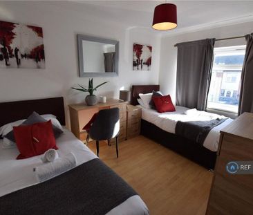 3 bedroom terraced house to rent - Photo 5