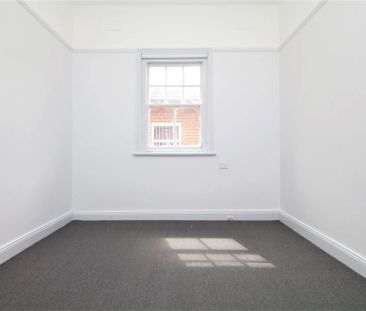 Two Bedroom Half House - Photo 3