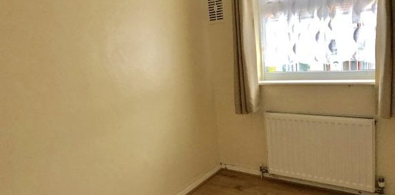 School Road Dagenham RM10, Property for rent - Photo 2