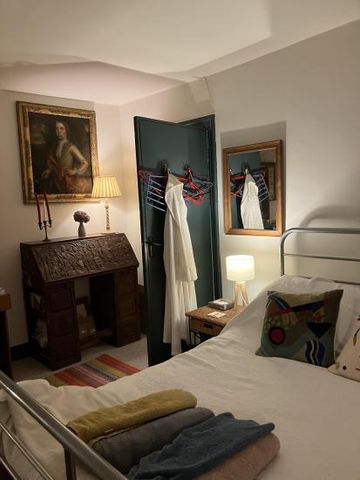 Pretty double bedroom in artistic flat - Photo 4