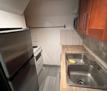 For Lease - 383 Lansdowne Avenue Unit# Bsmt, Toronto, Ontario - Photo 4