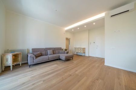 Via Molino delle Armi, Milan, Lombardy 20123 - Photo 2