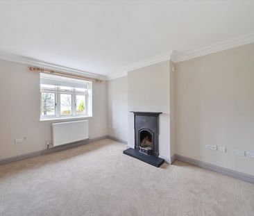 A charming two-bedroom cottage at the heart of the Gorhambury Estat... - Photo 1