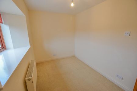 3 bedroom detached house to rent - Photo 4