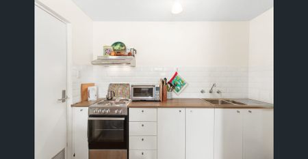 Great location 1 bedroom unit! - Photo 4