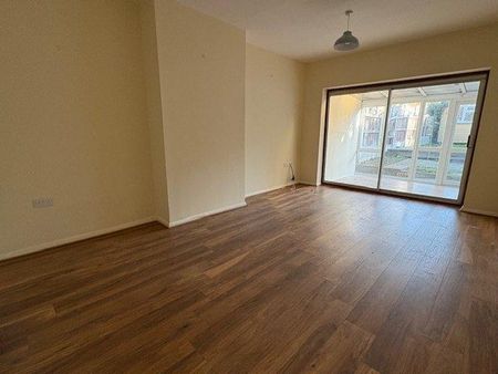 2 bedroom semi-detached house to rent - Photo 4