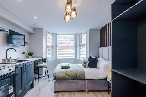 1 bedroom in a house share to rent - Photo 1