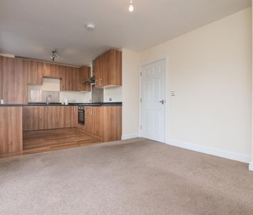 2 bedroom flat to rent - Photo 2