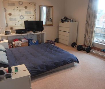 2 bedroom penthouse to rent - Photo 6