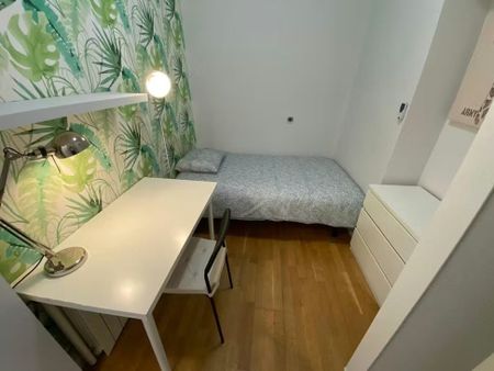 Calle del Carmen, Madrid, Community of Madrid 28013 - Photo 5