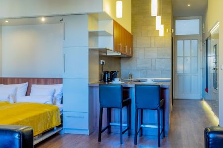 Vértanúk tere - Fotó 2