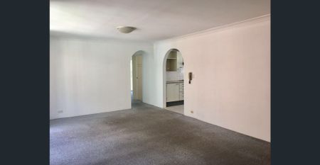 Sweet Home in Perfect Location - Photo 2