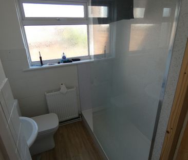 4 bed Terraced - To Let - Photo 5