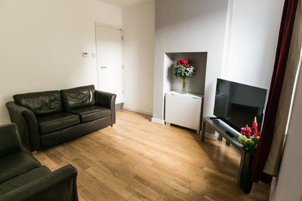 5 bedroom house to rent - Photo 1