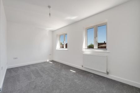 2 bedroom semi-detached house to rent - Photo 3