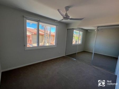 Brand new townhouse in prime location! - Photo 2