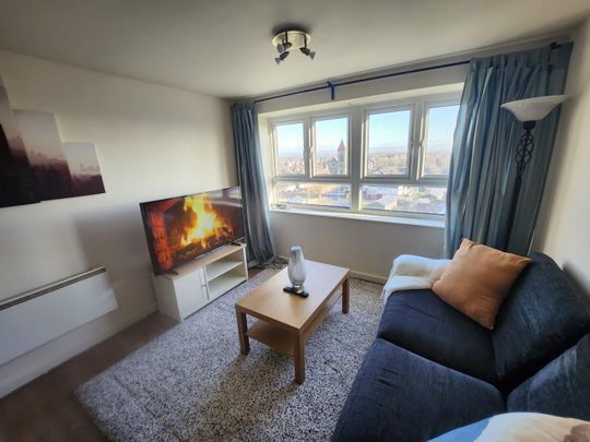 2 Bed Flat, City View, M7 - Photo 1